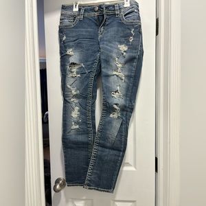 Sliver Jeans distressed suki skinny jean, size 32W/31L.